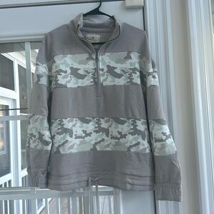 NWT Simply Southern lightweight sweatshirt. Gray and camo print.